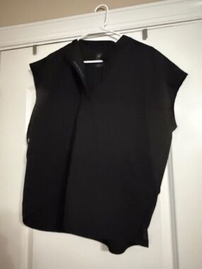 Figs Women’s Black Rafela Cap Sleeve Top